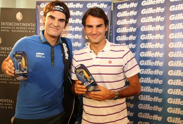Federer surpris par son...double ! - Roger Federer - We ...