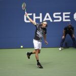 Tsitsipas en balade