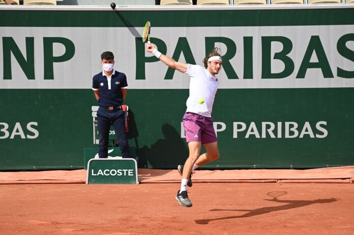 Tsitsipas revers sauté RG 2021