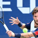 Moutet (sur le fait d’être un faux gaucher comme Nadal) : « En fait, c’est simple, j’ai joué au tennis avant d’écrire »