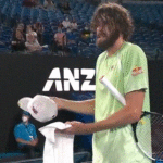 Opelka, durant son match : « Je ne peux rien voir, un oiseau m’a chié dessus »