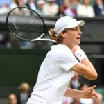 Sinner : « Je n’avais jamais gagné un match sur cette surface, et j’ai battu des joueurs comme Wawrinka, Isner, Alcaraz avant de perdre en cinq sets contre Djokovic »