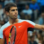 Vagnozzi, coach de Sinner : « Savez‐vous quel est le véritable avantage d’Alcaraz ? Il est arrivé sur le circuit prêt pour le tennis, encore plus précoce et complet que Jannik, qui est déjà fort et qui a une énorme marge de progression »