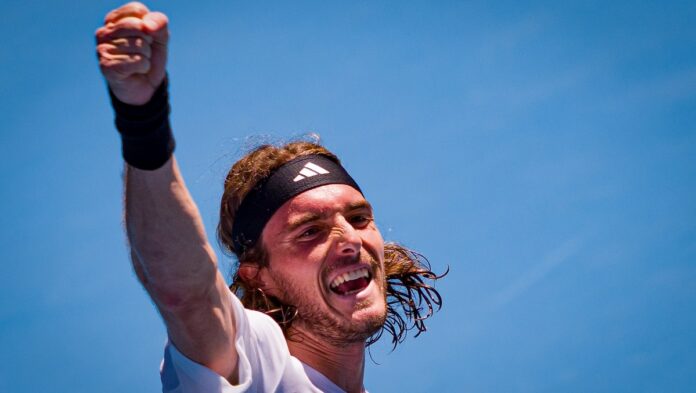 Tsitsipas poing victoire OA 2023