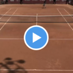 Le retour amorti retro fantastique de Moutet contre Thiem !