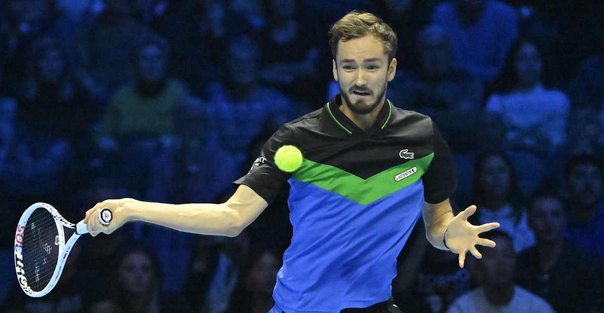 ATP – Finali > Zverev, ovvero la palla maledetta, permette a Medvedev di sfuggire alle semifinali