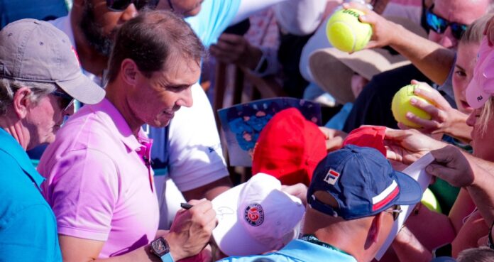Nadal fans public autographe IW 2024