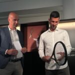 Djokovic : « Un jour, Agassi est arrivé avec près de 50 raquettes dans un sac et m’a dit : ‘Tu peux toutes les essayer mais je sais lesquelles tu vas choisir… »