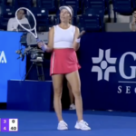 Danielle Collins au public en plein match : « Qu’est‐ce que c’est que ça ? Je ne comprends pas. Ce n’est pas si difficile de nous laisser jouer au tennis et de nous soutenir »