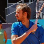 Medvedev : « Il y a dix ans, des joueurs comme Zverev auraient probablement misé sur le service‐volée. Un Opelka court moins bien qu’Alcaraz et peut‐être même moins bien que moi, mais il se défend bien aussi »