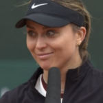 Badosa, après sa victoire contre Osaka : « Merci Nadal car je dois dire que lorsque j’ai perdu le premier set, la première chose que j’ai faite a été de regarder l’emprunte de Rafa et de me dire : ‘Allez Paula, tu dois te battre comme lui’ »