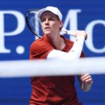 Sinner en fait des tonnes à propos de son futur adversaire : « Il très talentueux avec un potentiel énorme. Je m’attends à un match très difficile. Il est imprévisible. Il a un excellent service. Il est physiquement fort »