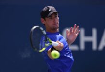 Julien Gillet, coach de Valentin Royer : « On peut se dire : « ça fait chier, je joue Djokovic, c’est un très bon joueur, j’aurais préféré jouer un autre mec ». Ou on peut se dire : « Je joue sur le Central, contre le meilleur joueur de tous les temps, c’est une chance ».
