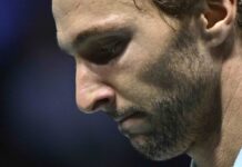 Coup d’arrêt pour le numéro 1 français : « Les courts indoor, posés sur des espèces de plancher, sont très exigeants et demandent de la fraîcheur »