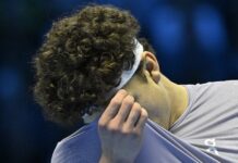 Ben Shelton complètement abattu après l’élimination des États‐Unis : « Entre ma finale de l’US Open et cette défaite, je ne sais pas laquelle fait le plus mal »
