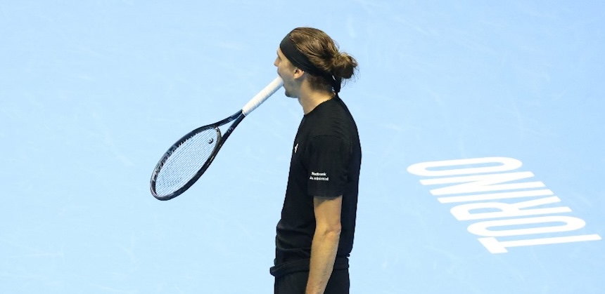 Benoît Maylin sur Zverev, éliminé par Auger-Aliassime : « J’ai du mal à trouver le mot… Nul, apathique, vide, comme sa saison en fait, triste… »