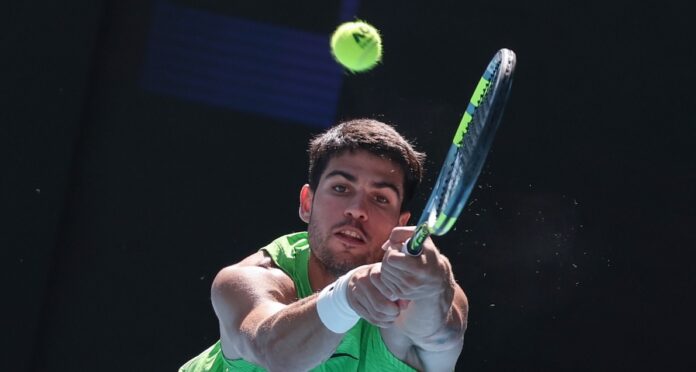 Alcaraz revers balle