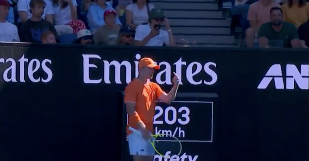 Davidovich Fokina, après sa victoire contre Opelka : « Il y avait quatre idiots bourrés contre lesquels je ne pouvais rien faire »