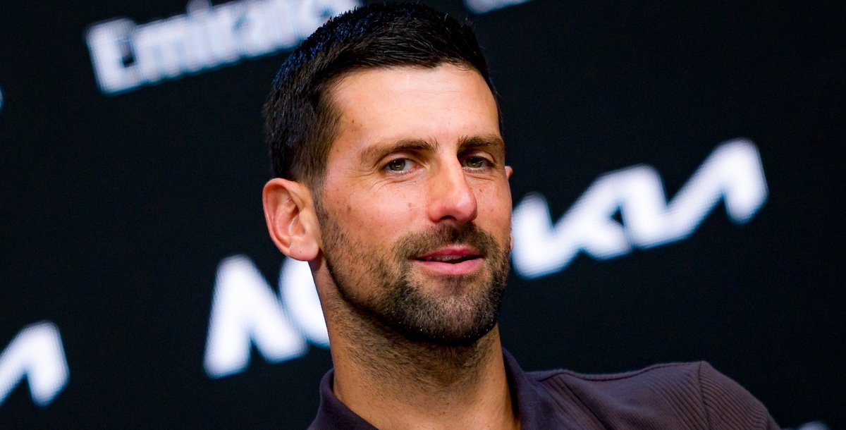 Novak Djokovic sur Alcaraz, qui a copié son service : « Dès que j’ai vu ça, j’ai envoyé un message à Carlos pour lui dire : ‘Tu sais, nous devons parler des droits d’auteur’. Puis, quand je l’ai vu ici, je lui ai dit que nous devions parler du pourcentage de ses gains »