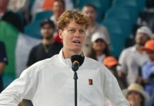 L’immense classe de Jannik Sinner envers un personnage important du circuit, au bord des larmes : « Je n’étais même pas né quand tu as commencé »