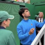 Même vaincu et déçu, Alcaraz a un geste de classe envers une ramasseuse blessée