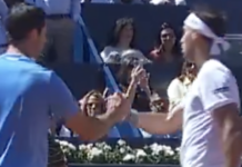 La poignée de main glaciale entre deux joueurs du top 60 après un ace à la cuillère sur balle de match !