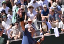 Atmane, battu en cinq sets par Kokkinakis et auteur d’un incroyable manqué : « En fait, sur le smash que je rate, j’ai le soleil dans les yeux, cela n’avait rien avoir avec le stress. Après, c’est vrai, ça pique »