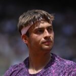 Flavio Cobolli sur les absences de Sinner, Alcaraz et Djokovic : « Quand on entre dans le vestiaire, on ressent une atmosphère différente. Il y a une opportunité pour tout le monde, et tout le monde veut la saisir »