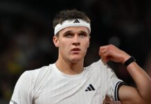 Fabrice Santoro sur Mensik, impressionnant vainqueur de Fonseca : « Son discours d’après match en dit long sur sa motivation et son ambition. Je n’ai pas vu un joueur qui s’est dit : ‘Super, je suis en demi‐finales’. Il veut aller beaucoup plus loin »