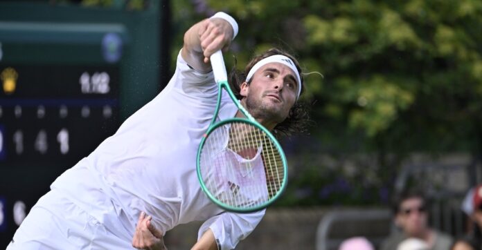 Tsitsipas service wim