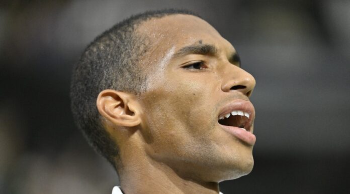 Auger-Aliassime wim près