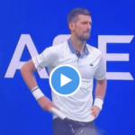 Les images totalement bouleversantes de Novak Djokovic en larmes sur le court