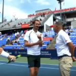 Daniil Medvedev à l’arbitre Mohamed Lahyani lors de son match de double : « Ici, c’est plutôt comme une troisième langue, parce que tout le monde parle un français bizarre »