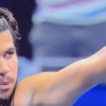 Carlos Alcaraz sur sa célébration après sa victoire au 2e tour : « Ce sont mes deux petits frères, présents ici, qui m’ont demandé de la faire »