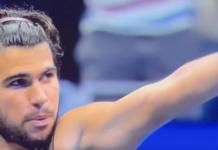 Carlos Alcaraz sur sa célébration après sa victoire au 2e tour : « Ce sont mes deux petits frères, présents ici, qui m’ont demandé de la faire »